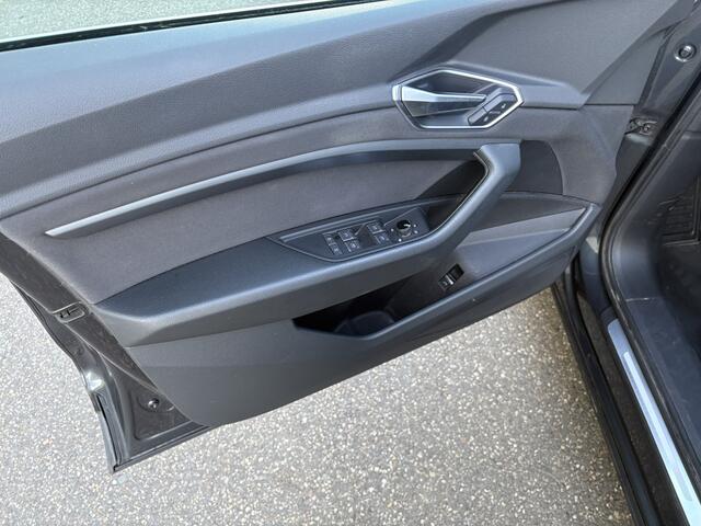 Audi e-tron 50 quattro Business edition 71 kWh / AUTOMAAT / NAVI / CRUISE