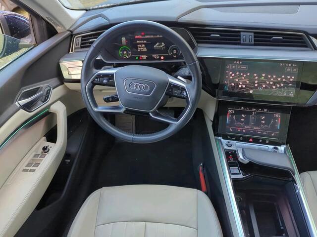 Audi e-tron 55 quattro Business edition Plus 95 kWh NL AUTO | CAMERA | PANO |