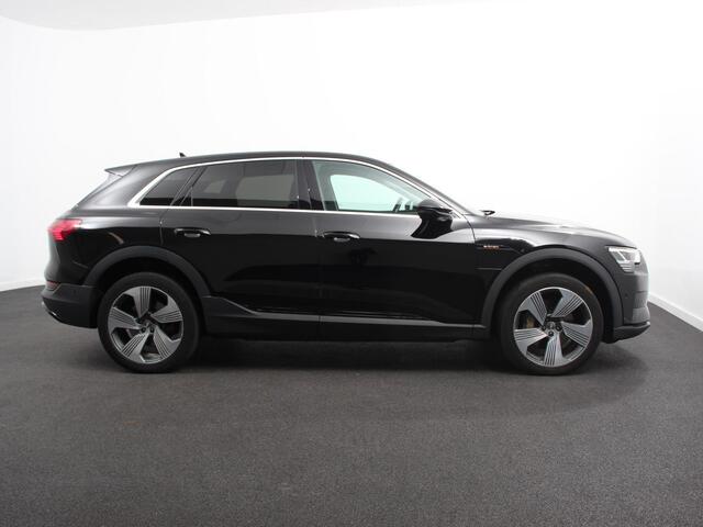 Audi e-tron e-tron 55 quattro | Leder | Navigatie | Trekhaak | Led koplampen | Tour pakket | Virtual cockpit | Cruise control adaptief