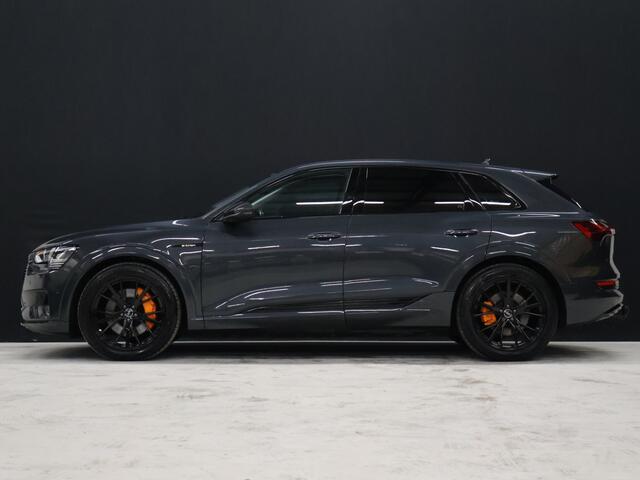 Audi e-tron 55 quattro edition Sport 95 kWh [TREKHAAK AFNEEMBAAR, CAMERA, PDC V+A, LEDVERLICHTING, CRUISE CONTROL, BLUETOOTH, ELEKTRISCHE ACHTERKLEP, CLIMATE CONTROL, NIEUWSTAAT]