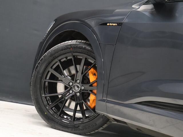 Audi e-tron 55 quattro edition Sport 95 kWh [TREKHAAK AFNEEMBAAR, CAMERA, PDC V+A, LEDVERLICHTING, CRUISE CONTROL, BLUETOOTH, ELEKTRISCHE ACHTERKLEP, CLIMATE CONTROL, NIEUWSTAAT]