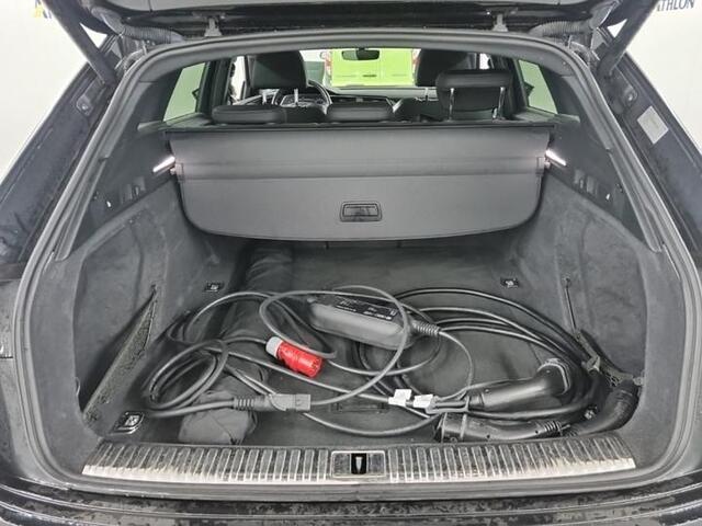 Audi e-tron 55 quattro S edition 95 kWh | Panorama | Camera | Memory |