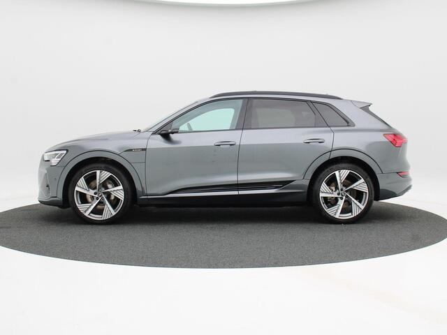 Audi e-tron 55 quattro S-Line 95 kWh 408 Pk | Panoramadak | Adaptive Cruise | Keyless | Camera | Stoelverwarming | Carplay | Navigatie | Head Up | 22 inch | 87.298 Km!!