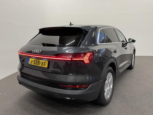Audi e-tron 50 Quattro Edition 71 kWh Airco ECC Navi Cruise Control 19"LM Velgen PDC voor en achter Full LED Virtual Cockpit
