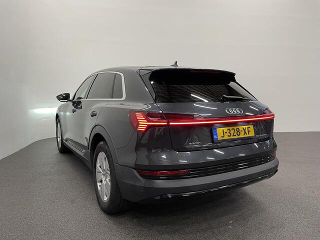 Audi e-tron 50 Quattro Edition 71 kWh Airco ECC Navi Cruise Control 19"LM Velgen PDC voor en achter Full LED Virtual Cockpit