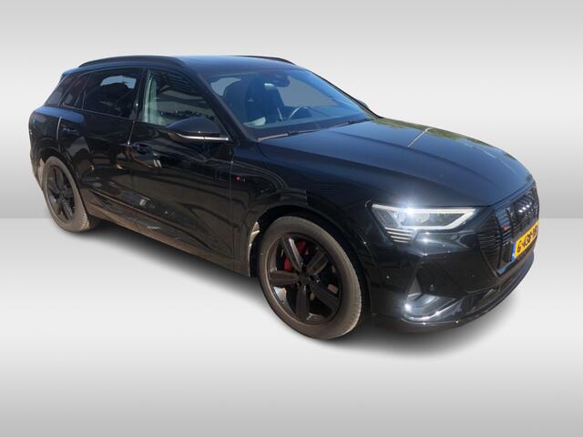 Audi e-tron e-tron 50 quattro Launch edition Black 71 kWh / Panoramadak / 20'' / Luchtvering / ACC / Navigatie / Stoelverwarming