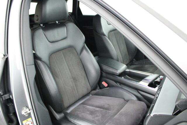 Audi e-tron 55 quattro 95 kWh 408pk SOH 95% Trekhaak 360Camera ACC Keyless Stoelverwarming Memory Navigatie