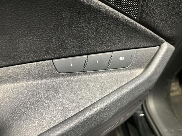 Audi e-tron Sportback 55 408pk Quattro Business edition 95 kWh · Luchtvering · Camera · Keyless · Elek. Voorstoelen · Leder Interieur · Elek. Achterklep · 22'' Inch ·