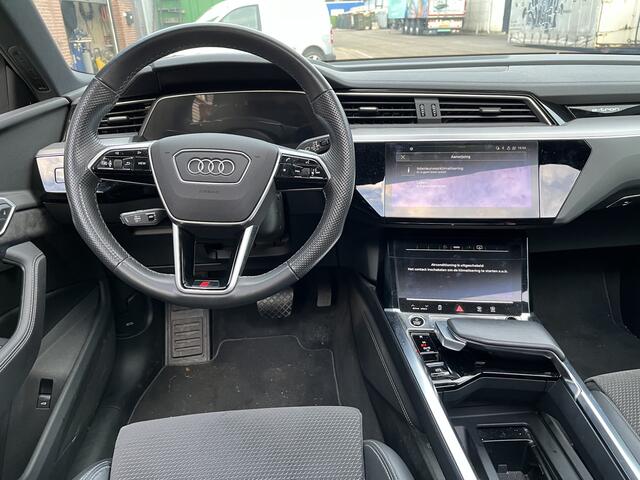 Audi e-tron 50 quattro edition 71 kWh / AUTOMAAT/ PANO / LUCHTVERING/ SMARTPHONE INTERFACE/ ELEK. KLEP/ STOEL VERWARM./ PARK.SENSOR.V+A./ CAMERA V+A/ ACC/ KEYLESS/ DRIVE SELECT/ NAVI/ LED/ DAB/ CLIMA/ ISOFIX/ 20'' LMV
