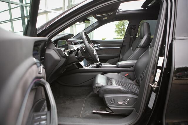 Audi e-tron e-tron 55 | Pano | B&O | Schaalstoelen |