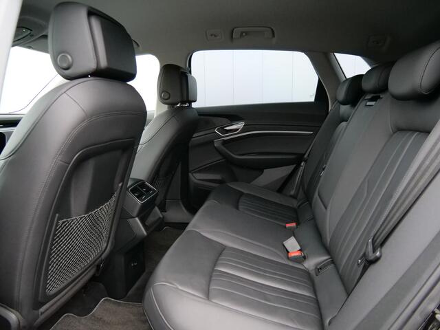 Audi e-tron 50 quattro Business edition 71 kWh 313 Pk Automaat SoH 95% / Navigatie / Leer / Camera / DAB / 22 inch