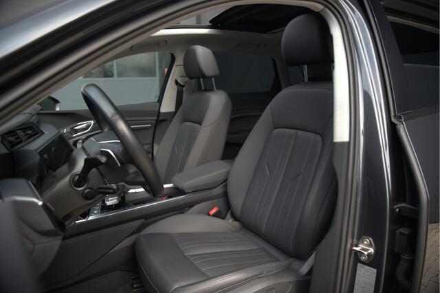 Audi e-tron 50 quattro Business edition Plus 71 kWh | Black Edition | Panoramadak | Memory Seats | Luchtvering | Adaptive Cruise Control | Keyless | Matrix LED | Leder | Stoelverwarming | NAP |