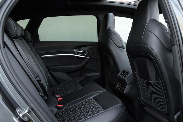 Audi e-tron S Quattro / 2x S-line/ Luchtvering/ Standkachel/ Head-Up Display/ Trekhaak/ 371kW (505PK)