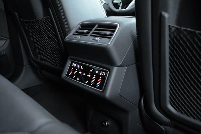 Audi e-tron S Quattro / 2x S-line/ Luchtvering/ Standkachel/ Head-Up Display/ Trekhaak/ 371kW (505PK)