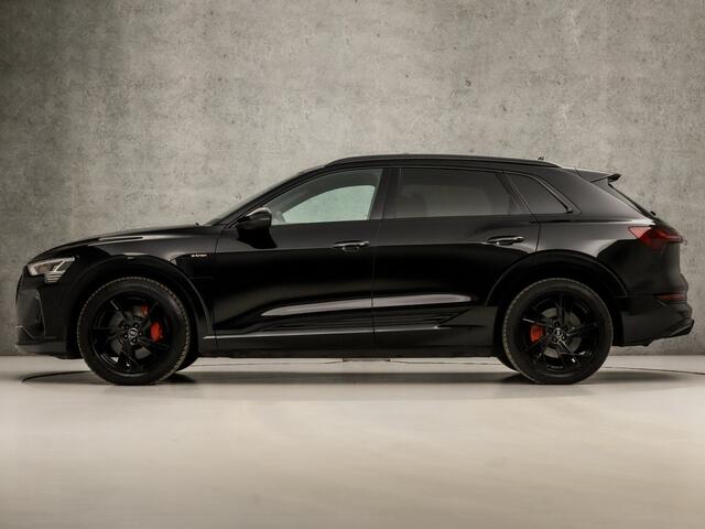Audi e-tron e-tron 50 quattro Launch edition Black 71 kWh (PANORAMADAK, BLACK EDITION, APPLE CARPLAY, ZWART HEMEL, STOELVERWARMING, MEMORY STOELEN, ADAPTIVE CRUISE, RODE REMKLAUWEN, NIEUWSTAAT)