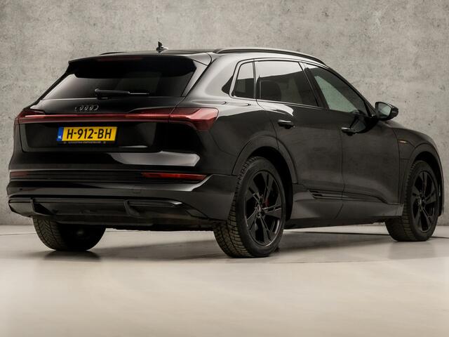 Audi e-tron e-tron 50 quattro Launch edition Black 71 kWh (PANORAMADAK, BLACK EDITION, APPLE CARPLAY, ZWART HEMEL, STOELVERWARMING, MEMORY STOELEN, ADAPTIVE CRUISE, RODE REMKLAUWEN, NIEUWSTAAT)