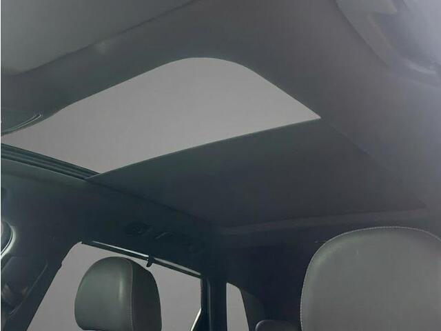 Audi e-tron 55 quattro S edition 95 kWh 408pk | Panoramadak | Head Up Display | Luchtvering | Elektrisch verstelbare voorstoelen