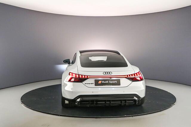 Audi e-tron GT | B&O | Head Up | 4-Wiel Besturing | 360Cam | Luchtvering| Stoelventilatie | Leder | Matrix LED | 21-Inch |