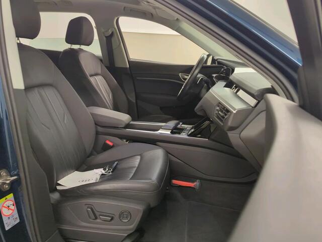 Audi e-tron 55 Quattro Business edition Plus 95 kWh PANO TREKHAAK LEER