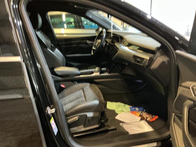 Audi e-tron 55 quattro 95 kWh 300KW | Panodak | Head-up | Nightvision | Keyless | Half Leer | Elektrische kofferklep | Adaptive Cruise |