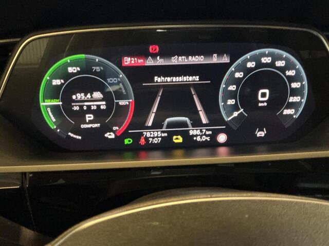 Audi e-tron 55 quattro 95 kWh 300KW | Panodak | Head-up | Nightvision | Keyless | Half Leer | Elektrische kofferklep | Adaptive Cruise |