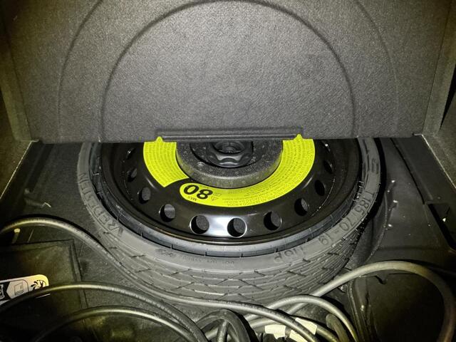 Audi e-tron 55 quattro 95 kWh 300KW | Panodak | Head-up | Nightvision | Keyless | Half Leer | Elektrische kofferklep | Adaptive Cruise |