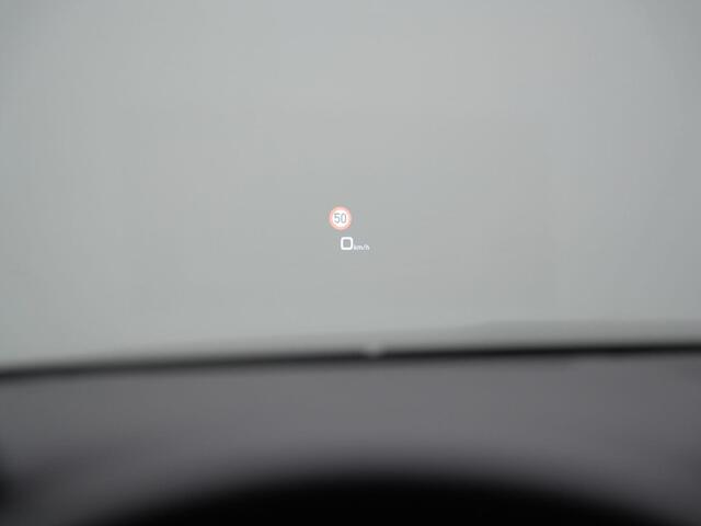 Audi e-tron 55 quattro S-Line 95 kWh 408 pk | SOH 100% | Panoramadak | Trekhaak | Geheugenstoel | 360 camera | Bang & Olufsen | Head-up display | Matrix LED