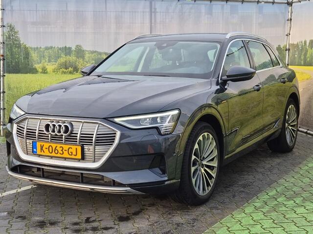 Audi e-tron 55 quattro Business edition 95 kWh | 21" LM | Luchtvering | Camera | Full Led | CarPlay | Elek klep | Elek stoelen | 1 eig & Voll Audi- dealer onderhouden MY2021
