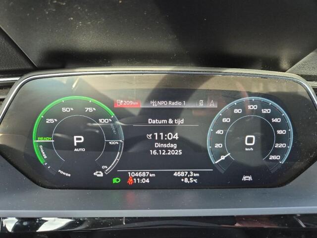 Audi e-tron 55 quattro Business edition 95 kWh | 21" LM | Luchtvering | Camera | Full Led | CarPlay | Elek klep | Elek stoelen | 1 eig & Voll Audi- dealer onderhouden MY2021