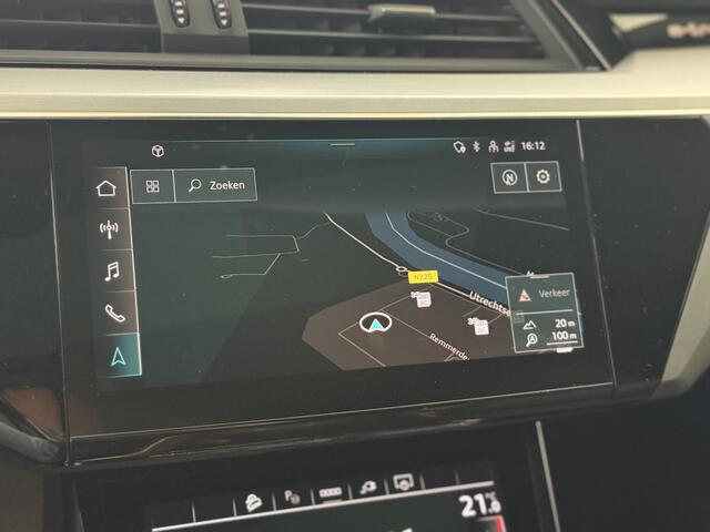 Audi e-tron 55 quattro S edition 95 kWh / Luchtver./ Pano / 4-wiel best.