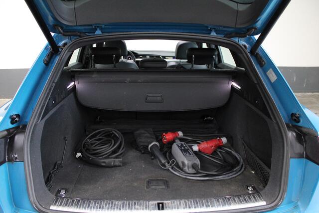 Audi e-tron e-tron 55 quattro 95 kWh SOH 87% - Panorama - Leder - Matrix