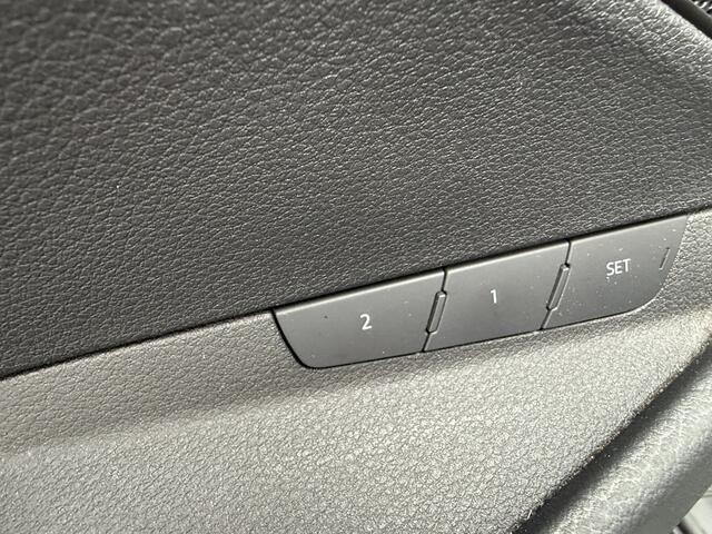 Audi e-tron BWJ 2020 55 quattro 408 PK S edition 95 kWh FULL LED | PANO | CAMERA | HALF LEDER | ADAPTIVE CRUISE | ELEKTRI. STOELEN | STOELVERW. | ELEKTRI. ACHTERKLEP | CARPLAY + ANDROID | NAVI | CLIMA | LMV | PDC