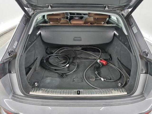 Audi e-tron 55 Aut. Quattro Bus. Ed. Plus 95kWh | Trekhaak | Panorama | Leder |