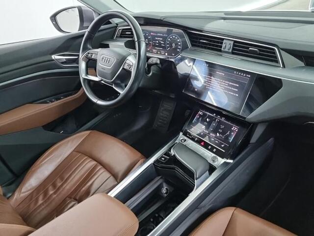 Audi e-tron 55 Aut. Quattro Bus. Ed. Plus 95kWh | Trekhaak | Panorama | Leder |