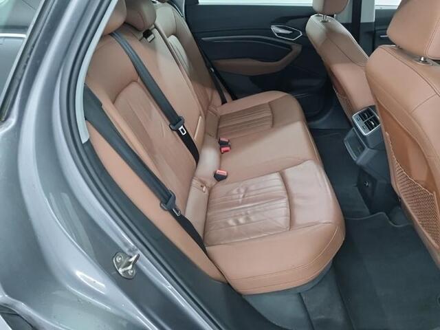 Audi e-tron 55 Aut. Quattro Bus. Ed. Plus 95kWh | Trekhaak | Panorama | Leder |