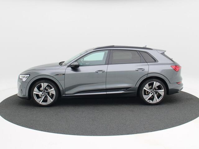 Audi e-tron 55 quattro S edition 95 kWh | Stoelverwarming | Panoramadak | Adaptive Cruise | Navigatie | Apple Carplay | Camera | 22 inch | 63.963 km!!