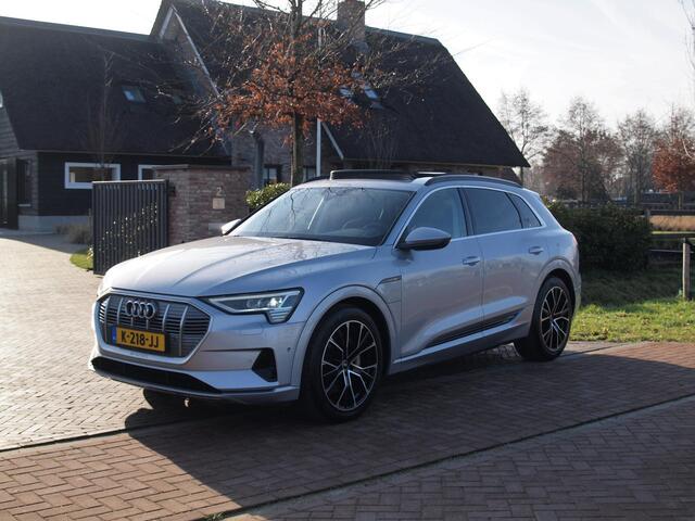 Audi e-tron 55 quattro Business edition Plus 95 kWh | Panoramadak | Camera | Apple Carplay | Cruise Control |