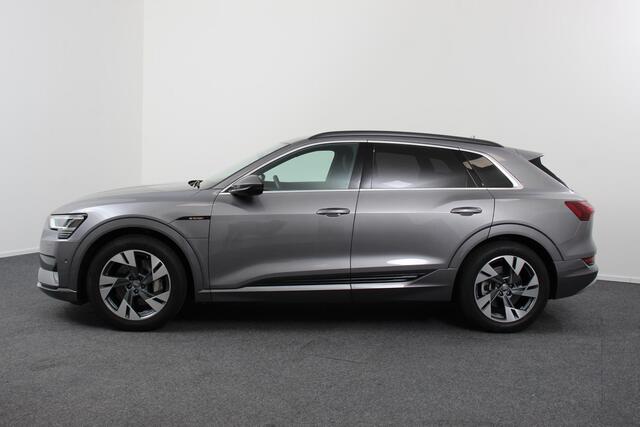 Audi e-tron e-tron 55 quattro advanced Pro Line Plus 360pk! | Navigatie | Climate Control | Electrisch bedienbare achterklep | Camera | Alcantara