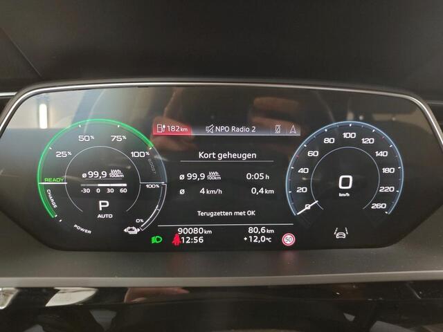 Audi e-tron 55 quattro Business edition Plus 95 kWh NL-AUTO | PANODAK | SOH 93% | TREKHAAK