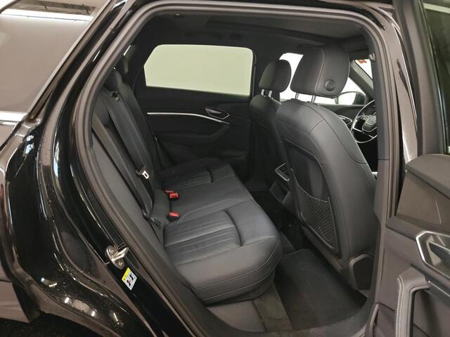 Audi e-tron 55 quattro Business edition Plus 95 kWh NL-AUTO | PANODAK | SOH 93% | TREKHAAK