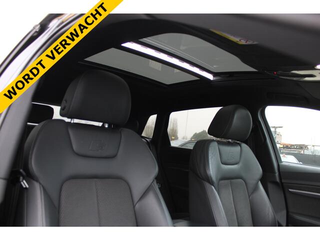 Audi e-tron E-tron 50 Quattro S-Edition Black 71 kWh PANORAMADAK MEMORY ACC VIRTUAL 21'' TREKHAAK