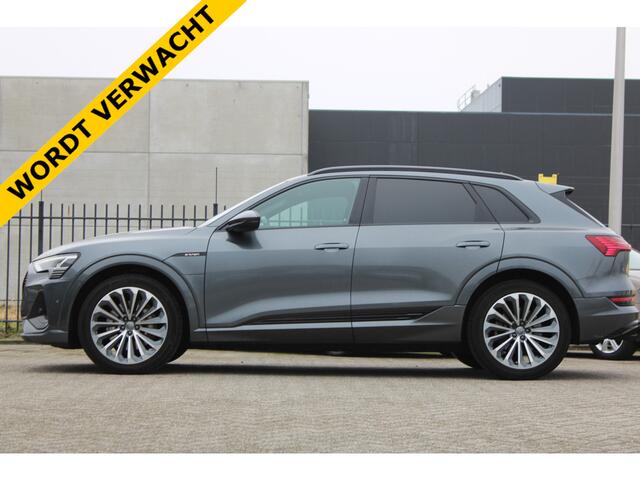 Audi e-tron E-tron 50 Quattro S-Edition Black 71 kWh PANORAMADAK MEMORY ACC VIRTUAL 21'' TREKHAAK