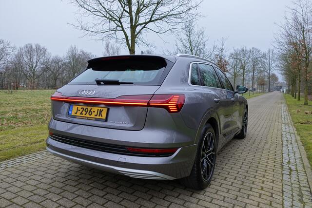 Audi e-tron e-tron 50 quattro Launch edition plus 71 kWh | Pano | Leder | NAVI | Adaptive Cruise | Stoelverwarming | Memory |