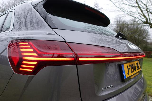 Audi e-tron e-tron 50 quattro Launch edition plus 71 kWh | Pano | Leder | NAVI | Adaptive Cruise | Stoelverwarming | Memory |