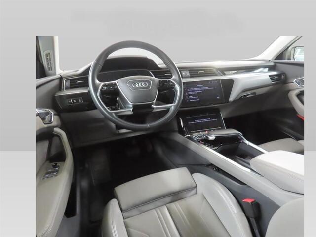 Audi e-tron 55 quattro Business ed. Plus 95 kWh | SOH 88% | Panorama | Trekhaak | Leder |