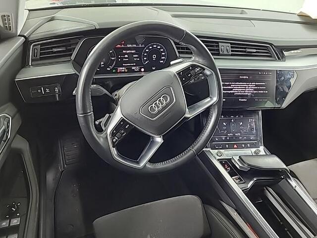 Audi e-tron 55 quattro Business ed. Plus 95 kWh | Trekhaak | Panorama | Navi |