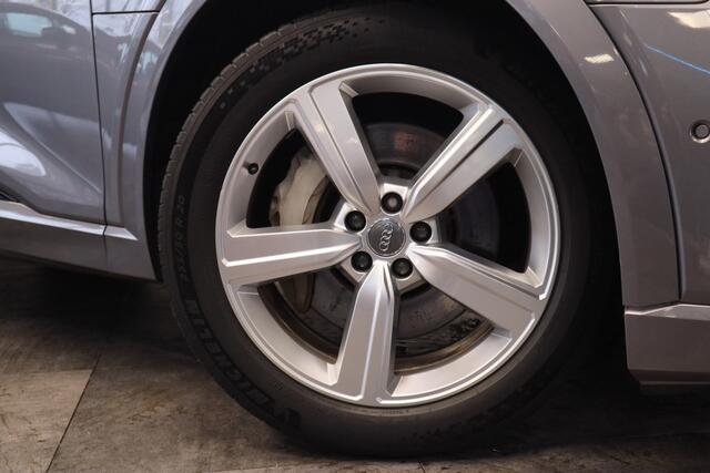 Audi e-tron e-tron 50 quattro Launch edition plus 71 kWh Memory Keyless Go/Start ACC ECC Carplay