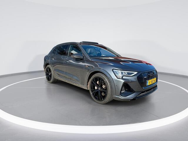 Audi e-tron 55 Quattro S Edition 95 kWh · Panoramadak · Camera · Luchtvering · Matrix LED · Elek. Voorstoelen + Geheugen Bestuurder · Optiekpakket Zwart · 22"Velgen ·