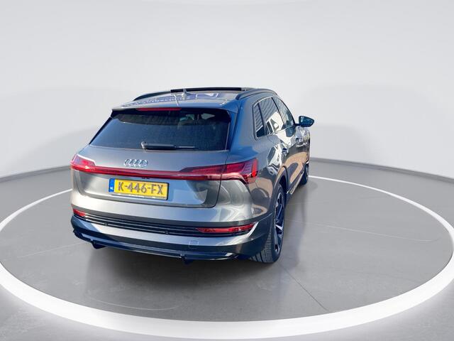 Audi e-tron 50 quattro S edition 71 kWh · Panoramadak · Elek. Voorstoelen + Geheugen · Apple/Android Car Play · Camera + Parkeersensoren ·
