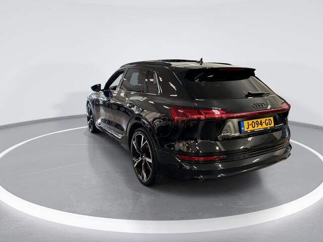 Audi e-tron e-tron 55 408pk Quattro Advanced 95 kWh · 360 Camera · Panoramadak · Luchtvering · B&O Audio · Head-Up · Servosluiting · 22'' Inch ·
